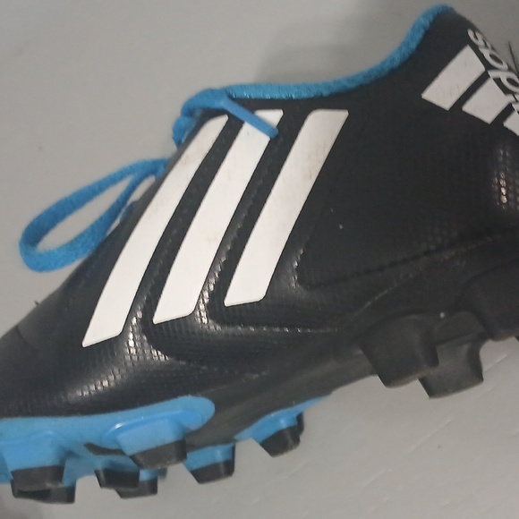 Adidas cicks Kids Black and Blue Soccer Shoes, Sz 10.5 Kids Size pre-owned - Picture 7 of 7